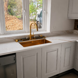 Arabescato brown quartz worktop