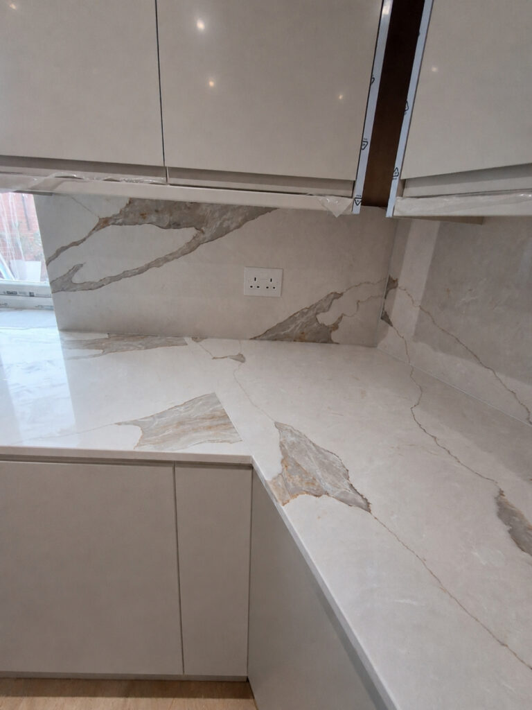 Calacatta Bronze quartz, sana's project