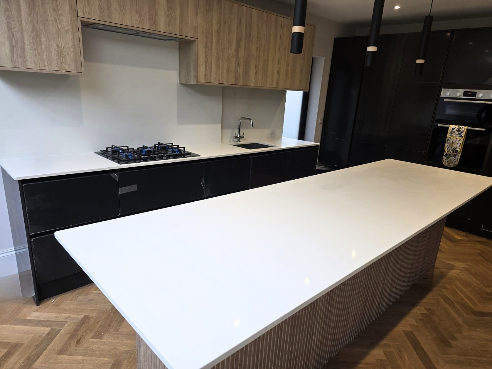 Sebastian Vance’s Calacatta Dark Grey Quartz Kitchen in Bristol 7 Super white quartz, Guildford project