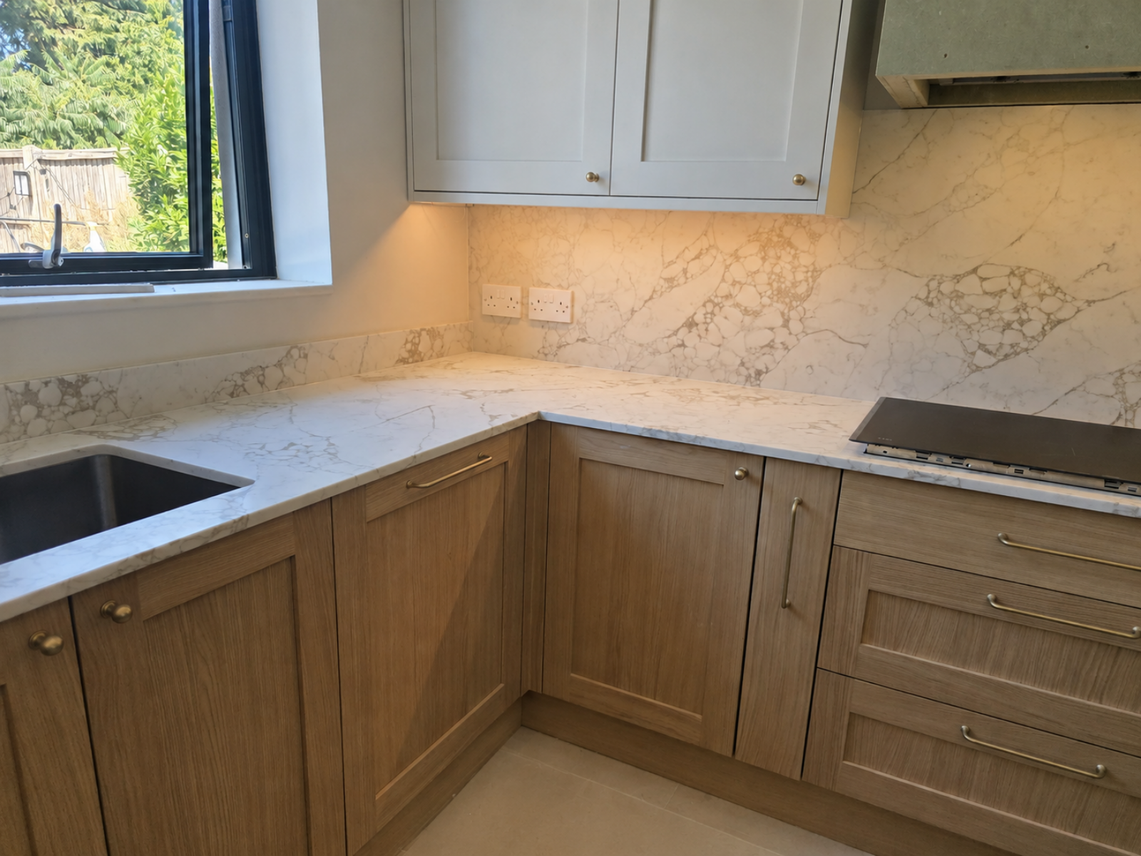 Arabescato Cremo quartz project in Basingstoke