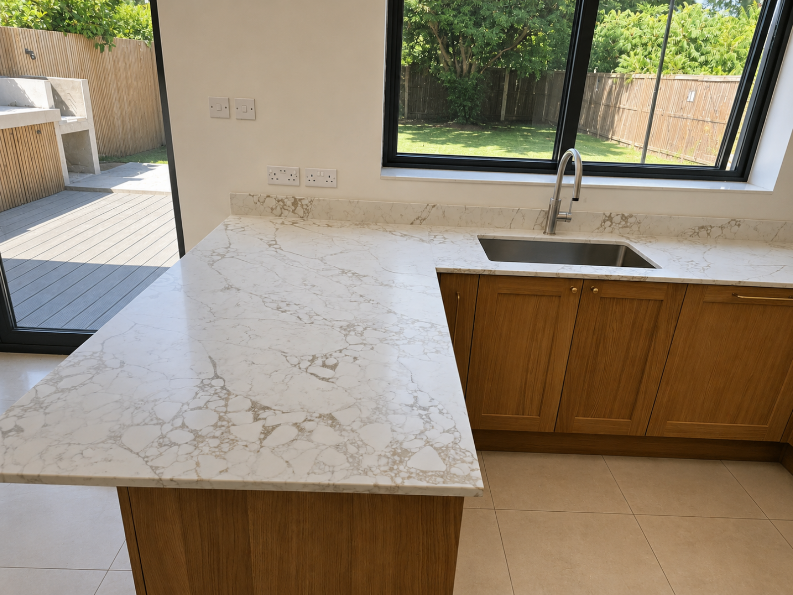 Arabescato Cremo quartz project in Basingstoke