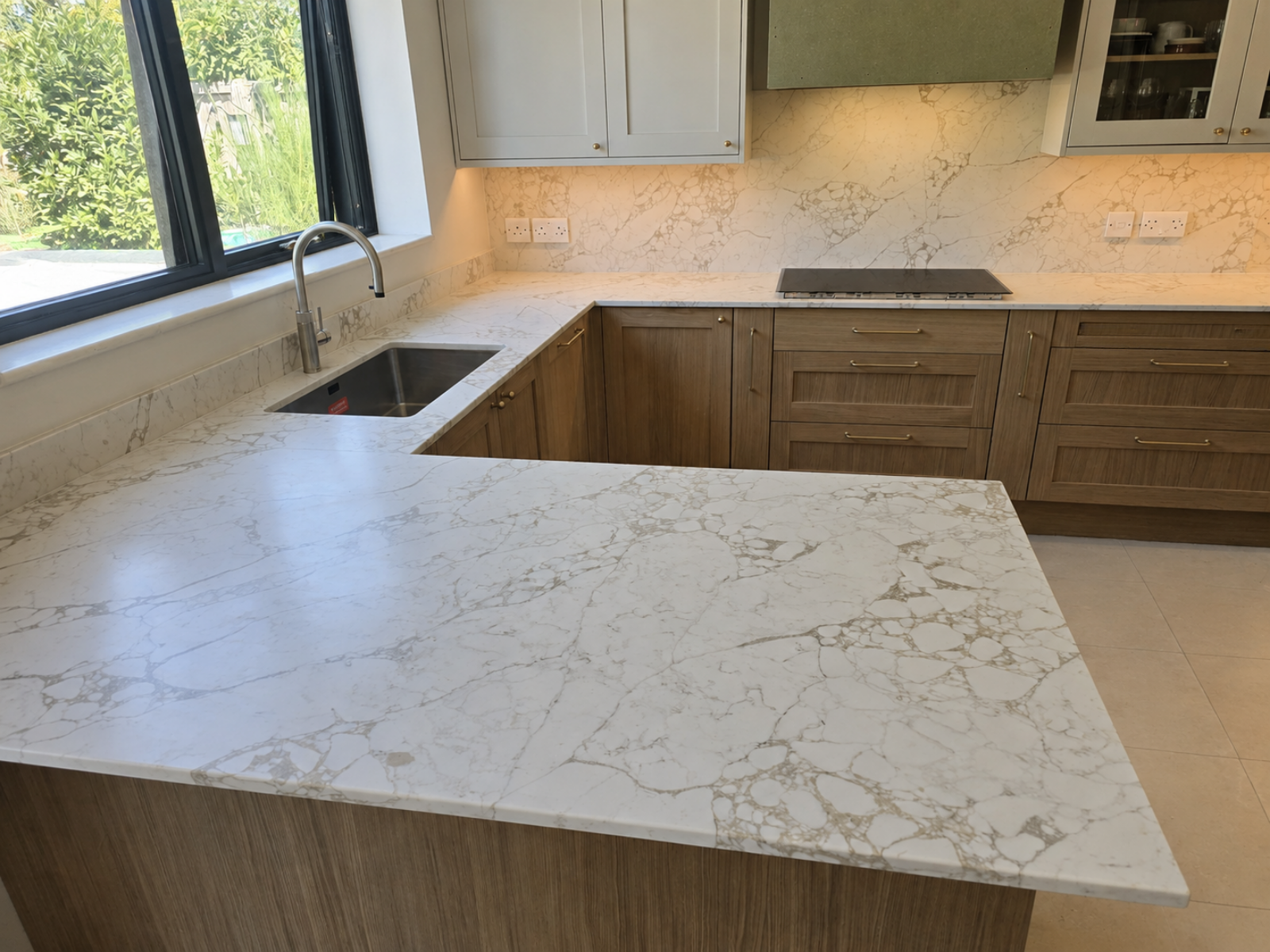 Homepage 30 Arabescato Cremo quartz project in Basingstoke