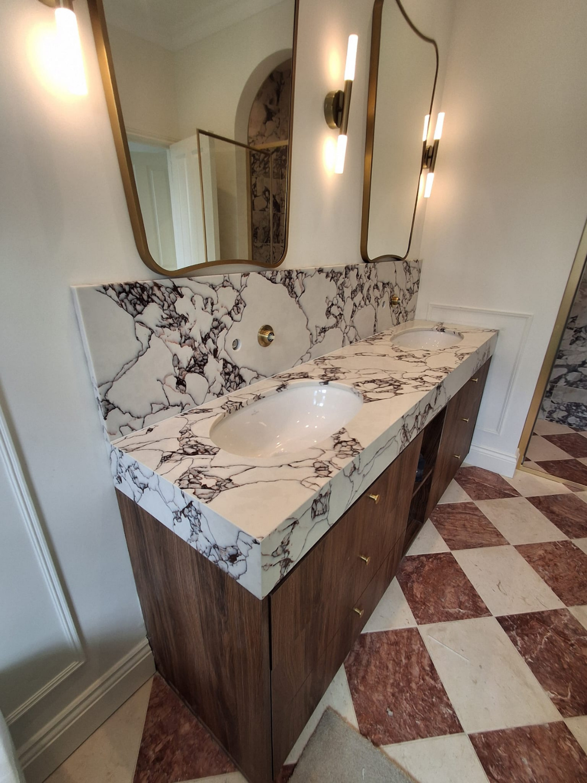 Calacatta Viola quartz worktops project in Southampton