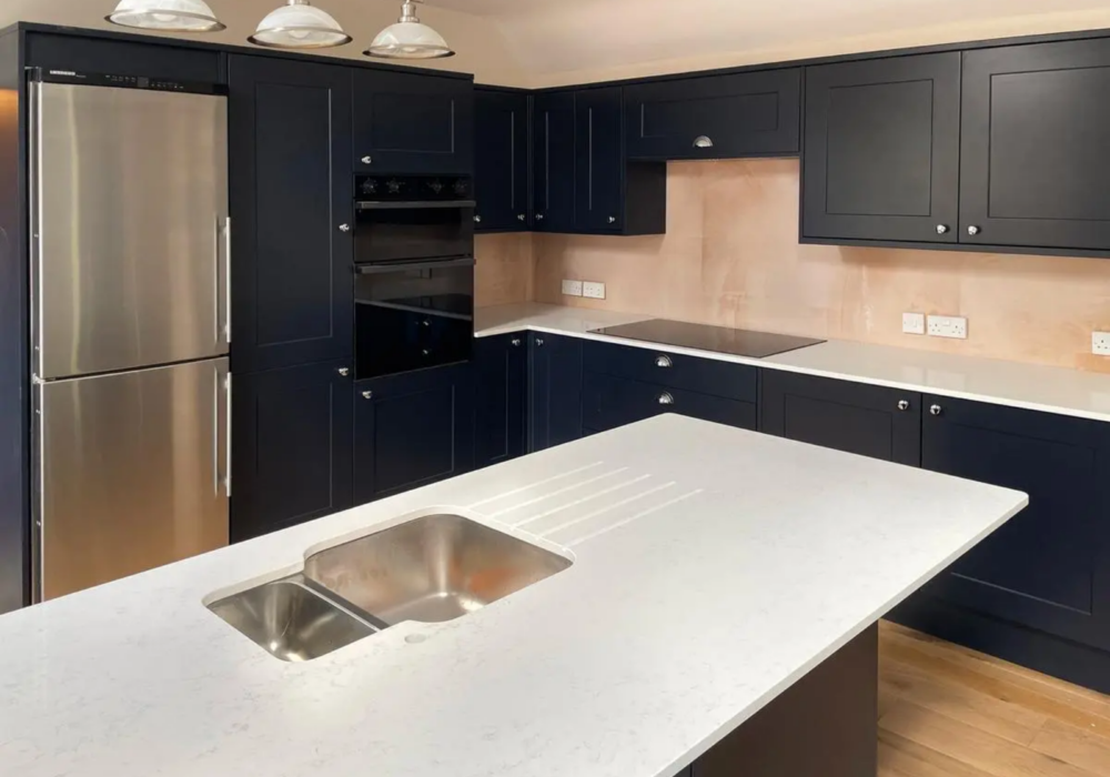 Carrara Extra quartz worktop