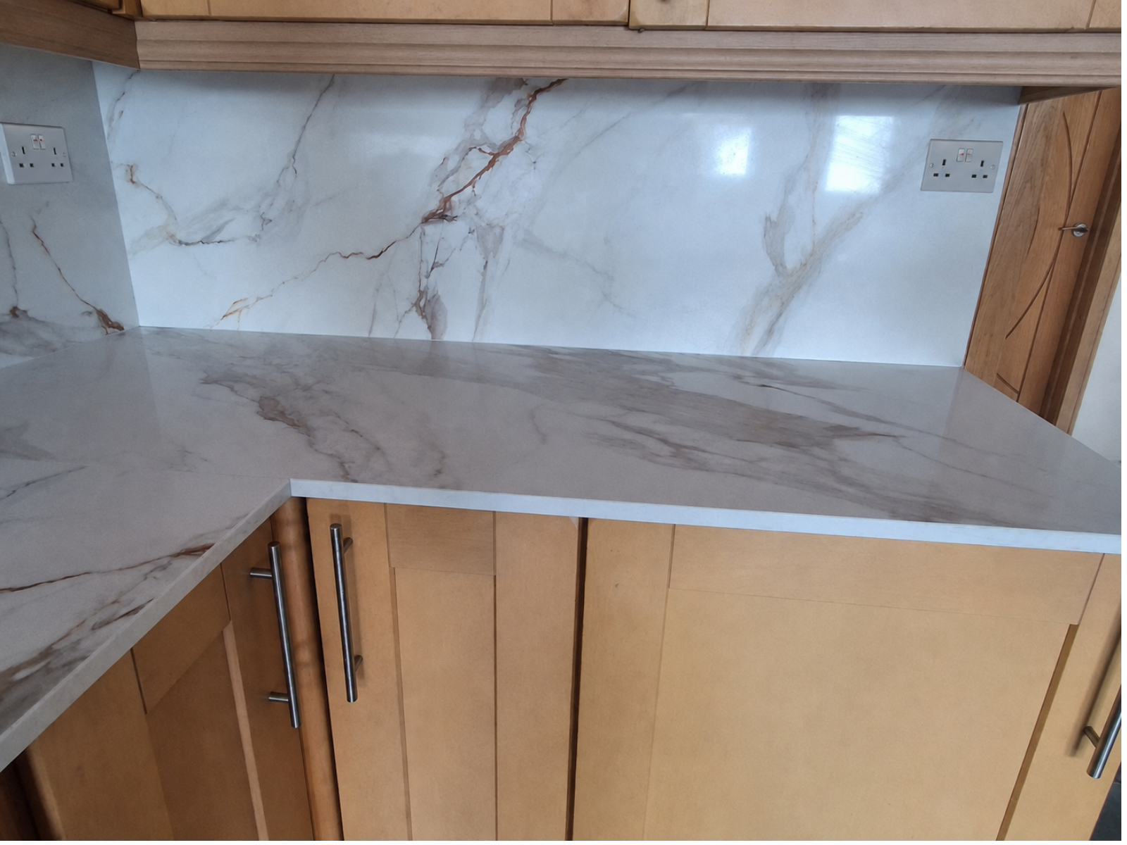 Arabescato brown quartz worktop, Richmond project