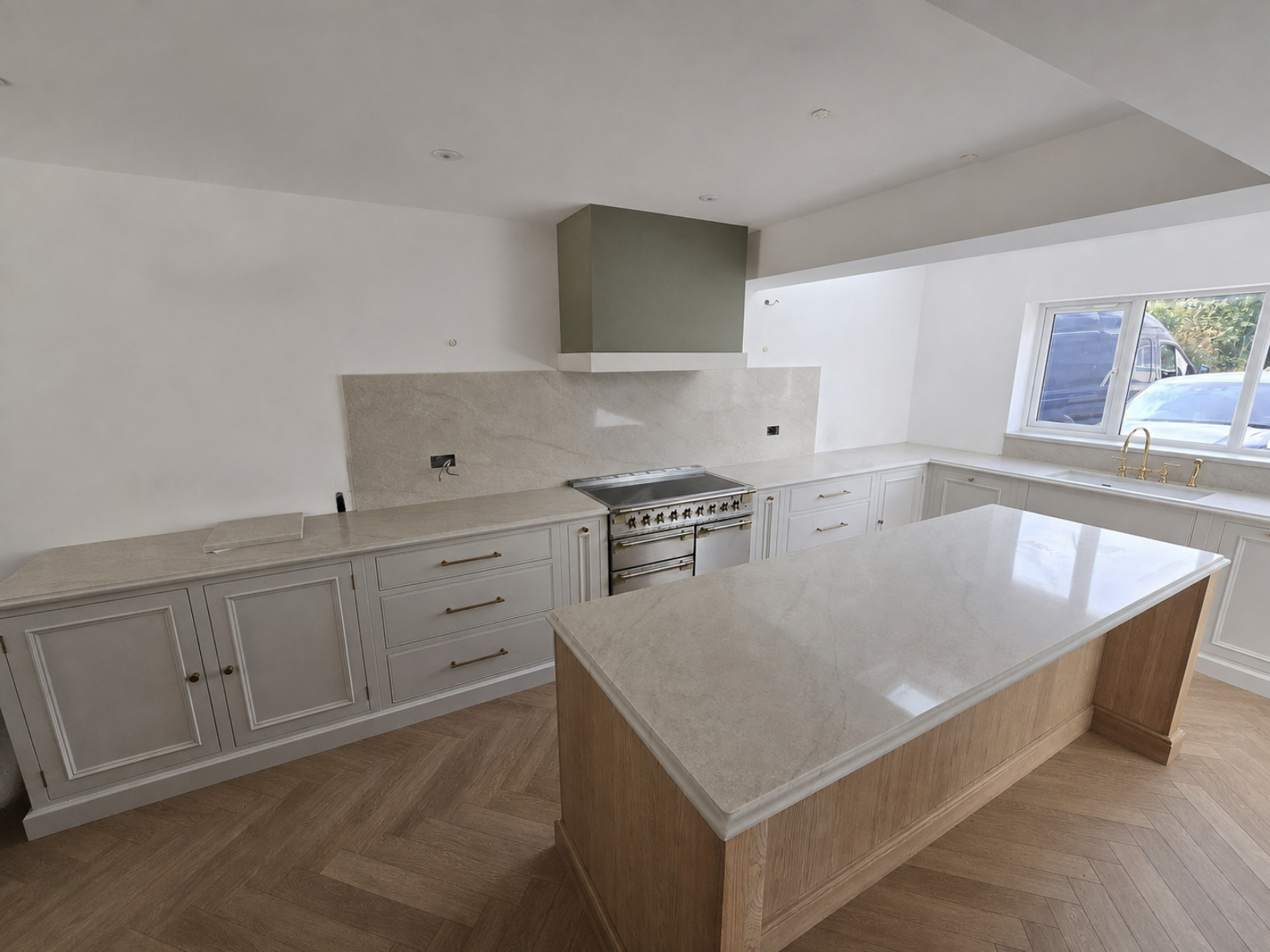 Taj Mahal quartz worktop, Bristol project