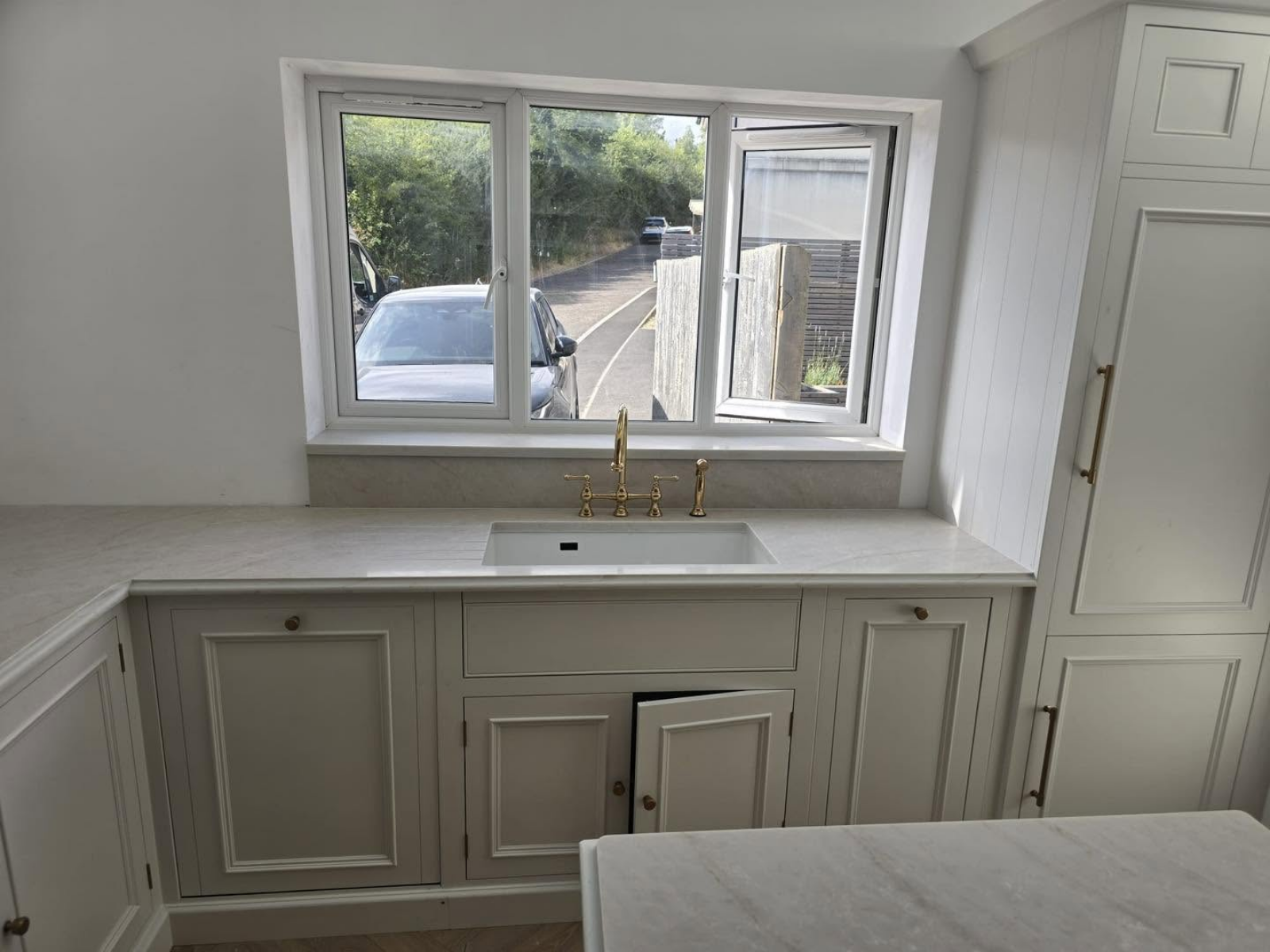 Taj Mahal quartz worktop, Bristol project