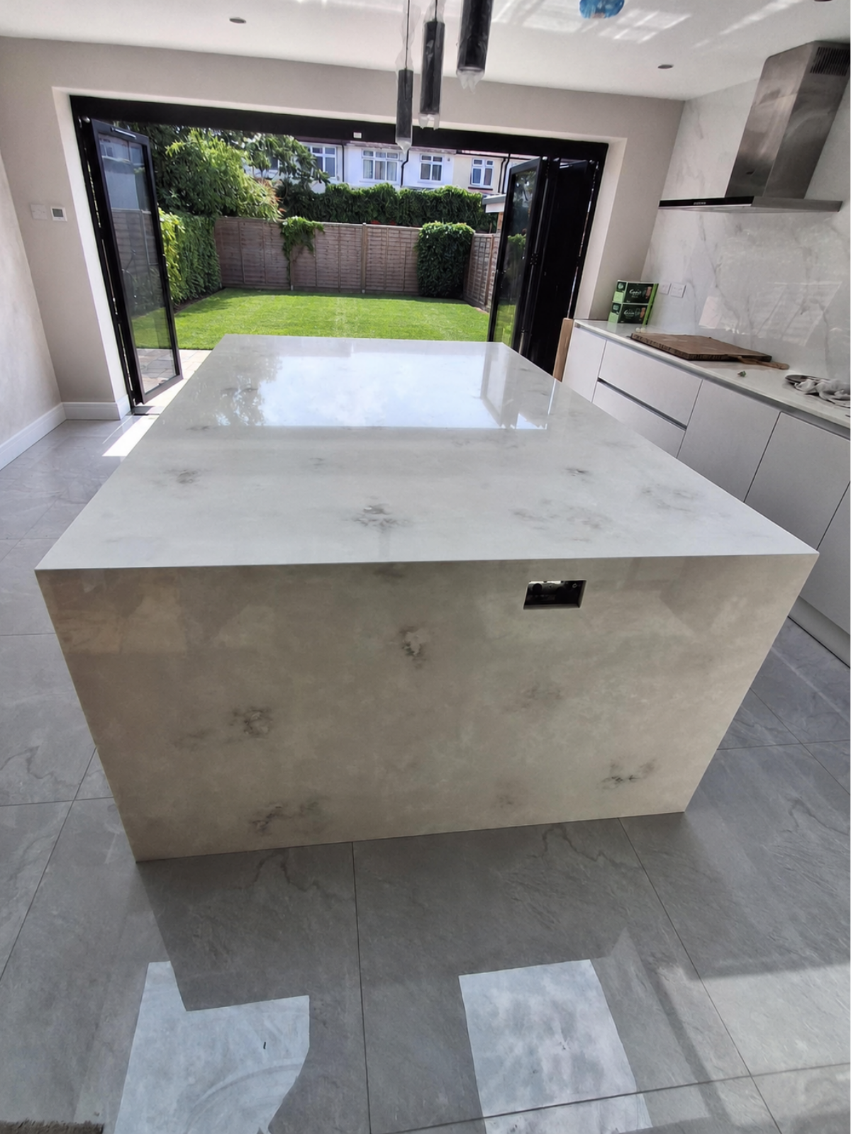 Winter Rock Quartz Worktop, Royal Borough, London Project